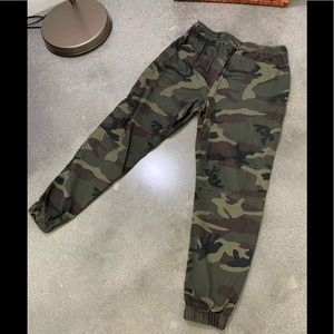 CSG Champs Men’s Green Camouflage Joggers NWT